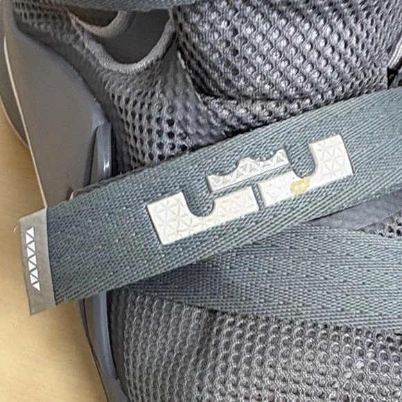 Nike LeBron Soldier IX Charcoal Gray High-Top Sneakers - Picture 11 of 11
